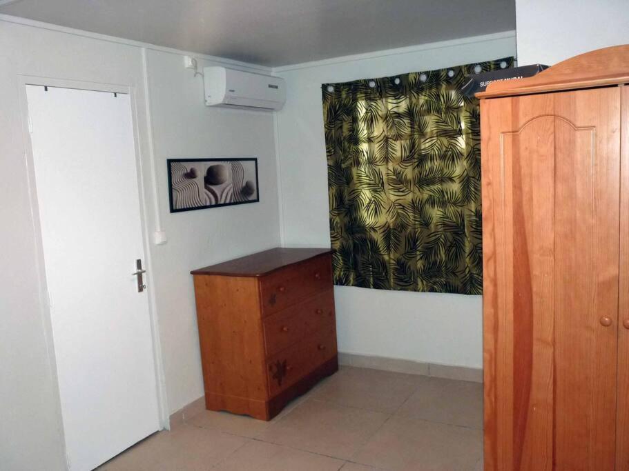 Logement Dans Un Lieu Calme Et Verdoyant A Proximite De Tout Avec Jacuzzi!!! Basse Terre Bagian luar foto
